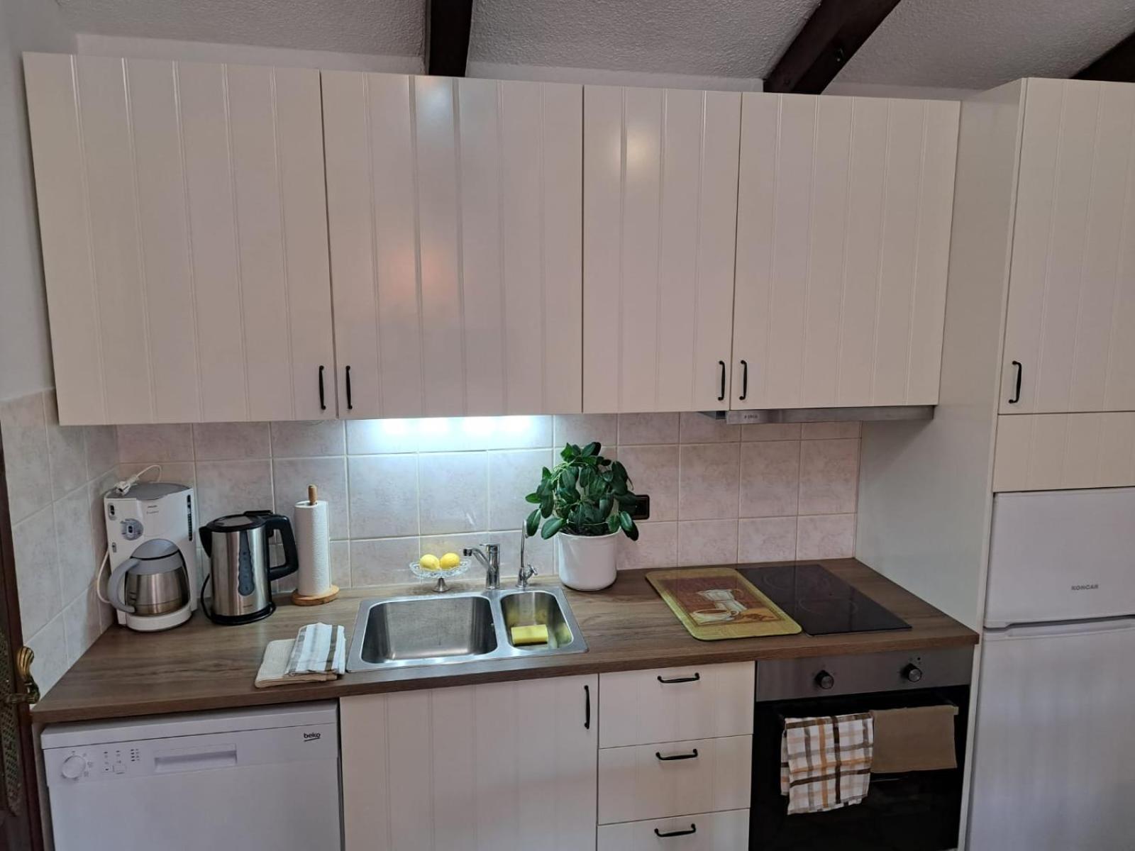 סגט ווראנייצה Villa Apartments Oliva מראה חיצוני תמונה