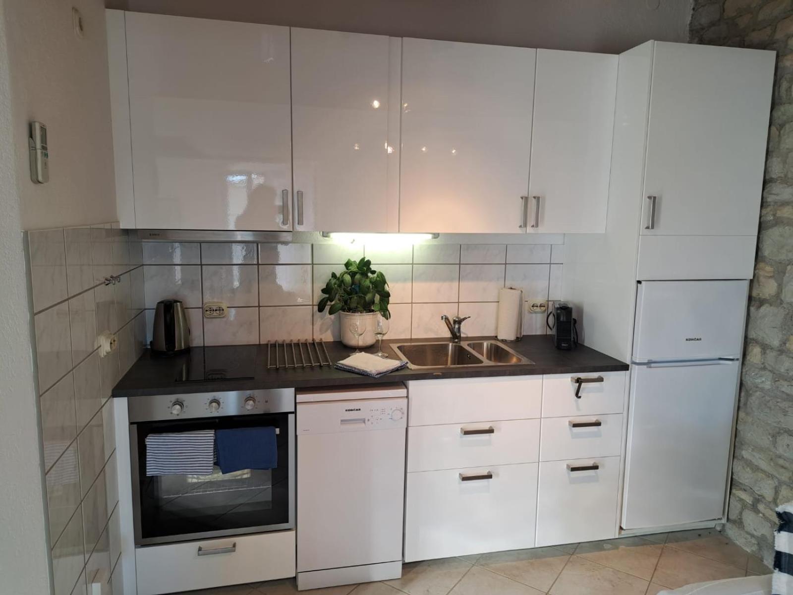סגט ווראנייצה Villa Apartments Oliva מראה חיצוני תמונה
